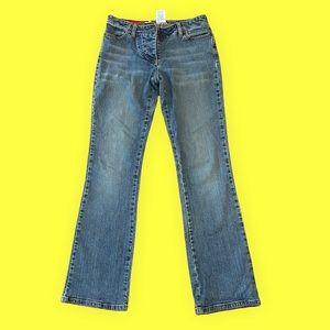 Vintage Guess button fly jeans. Size 27.